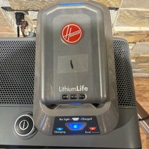 Hoover Charger BH03200 & 20V Lithium Life Battery BH03120 TESTED & WORKING